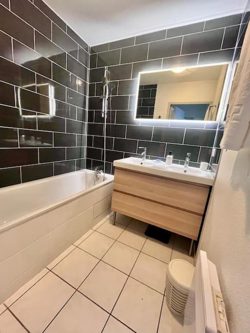 Appartement T3 Proche Remparts アヴィニョン エクステリア 写真